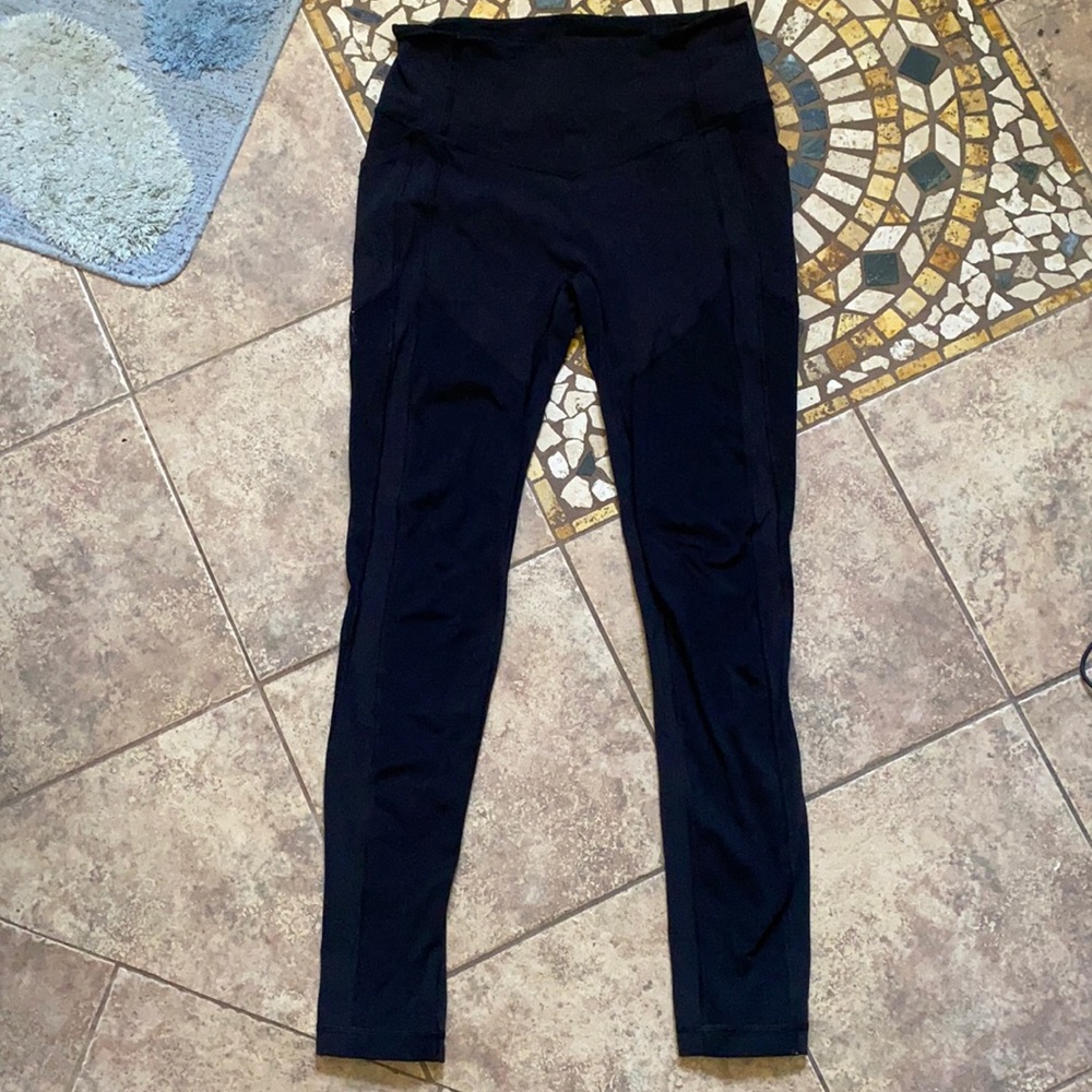 Lululemon black leggings